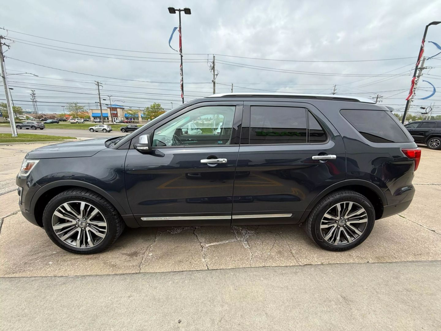 2017 Ford Explorer - Image 6