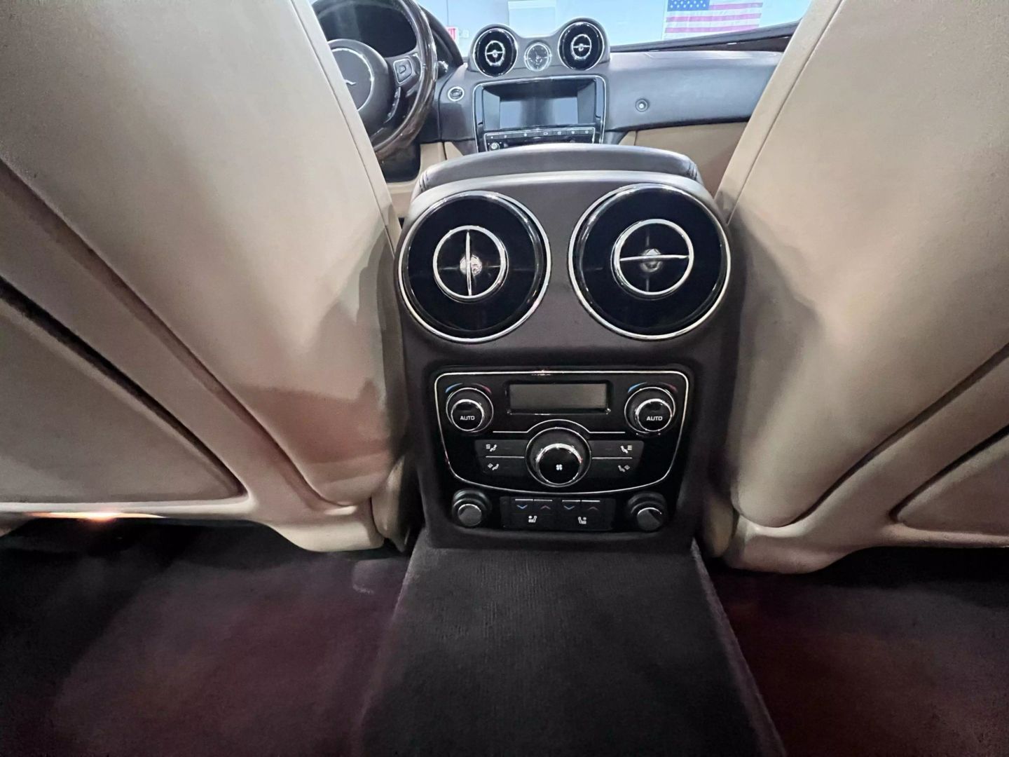 2016 Jaguar Xj Xjl Portfolio Sedan 4d - Image 18