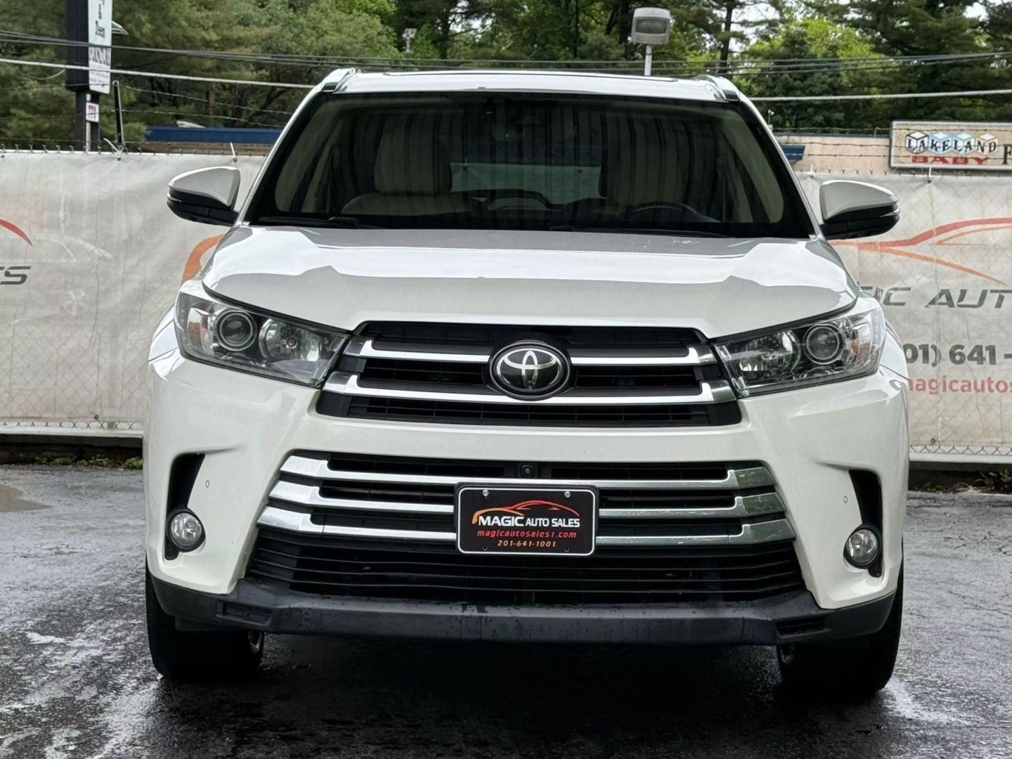 2018 Toyota Highlander - Image 5