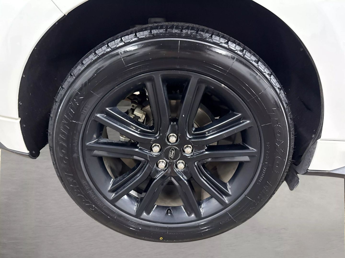 2020 Ford Edge - Image 15