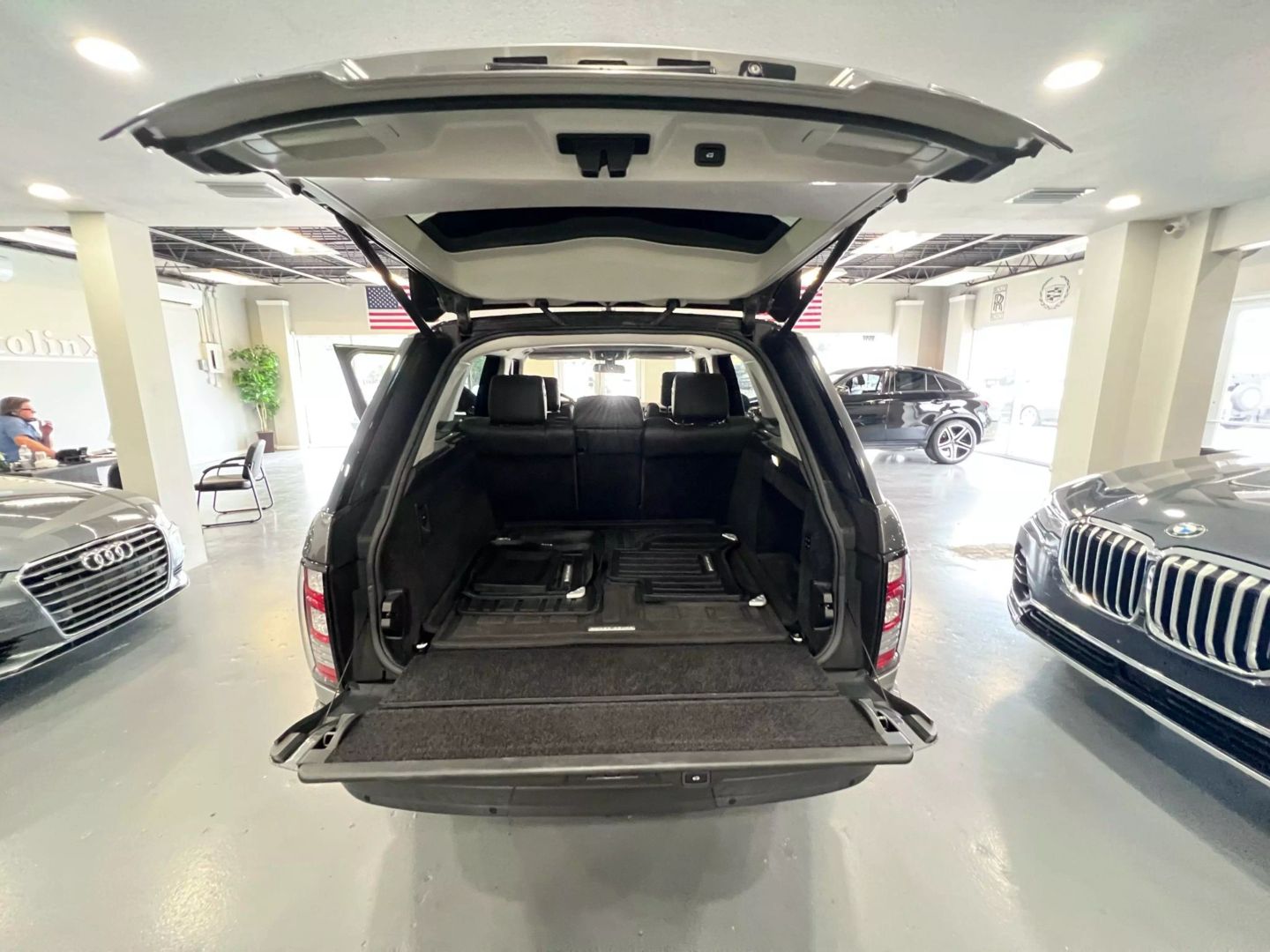 2015 Land Rover Range Rover Hse Sport Utility 4d - Image 32