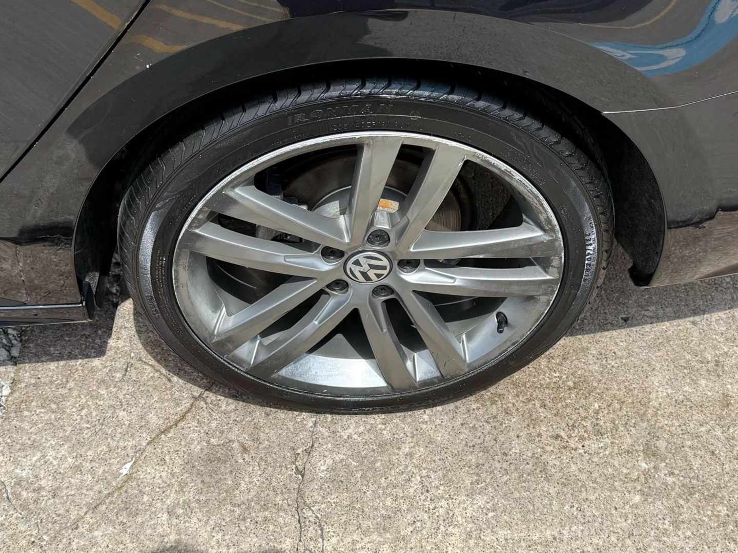 2019 Volkswagen Passat - Image 50