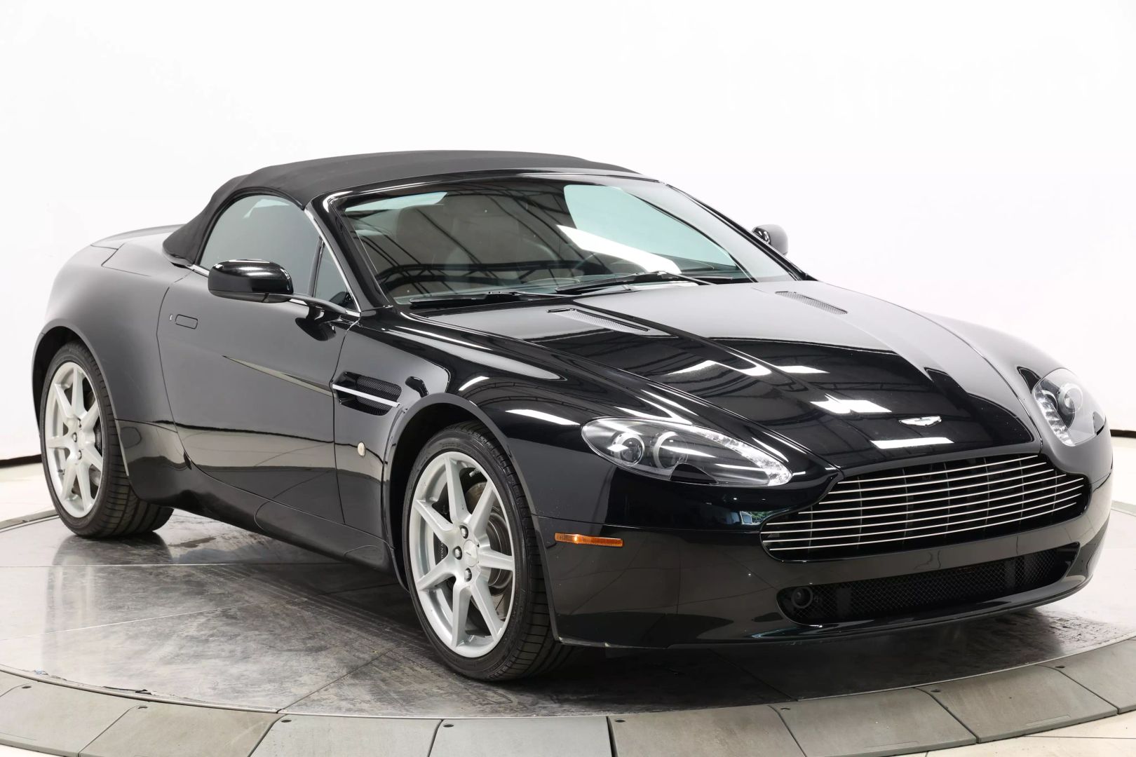 2008 Aston Martin Vantage - Image 96