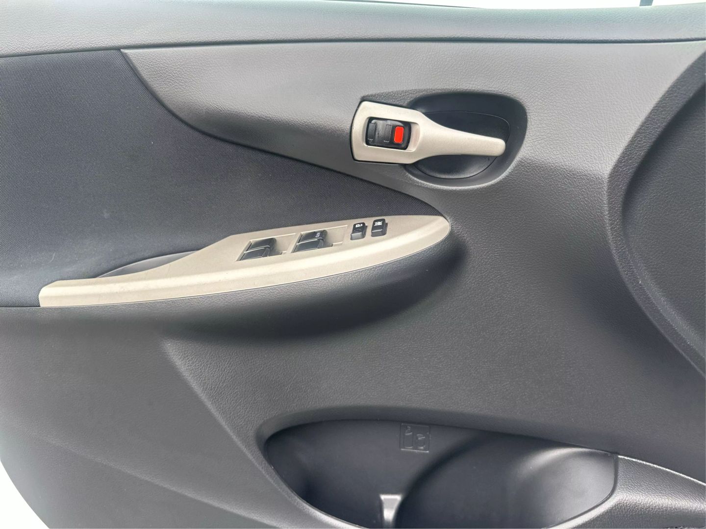 2011 TOYOTA COROLLA SEDAN 4-CYL, 1.8 LITER S SEDAN 4D