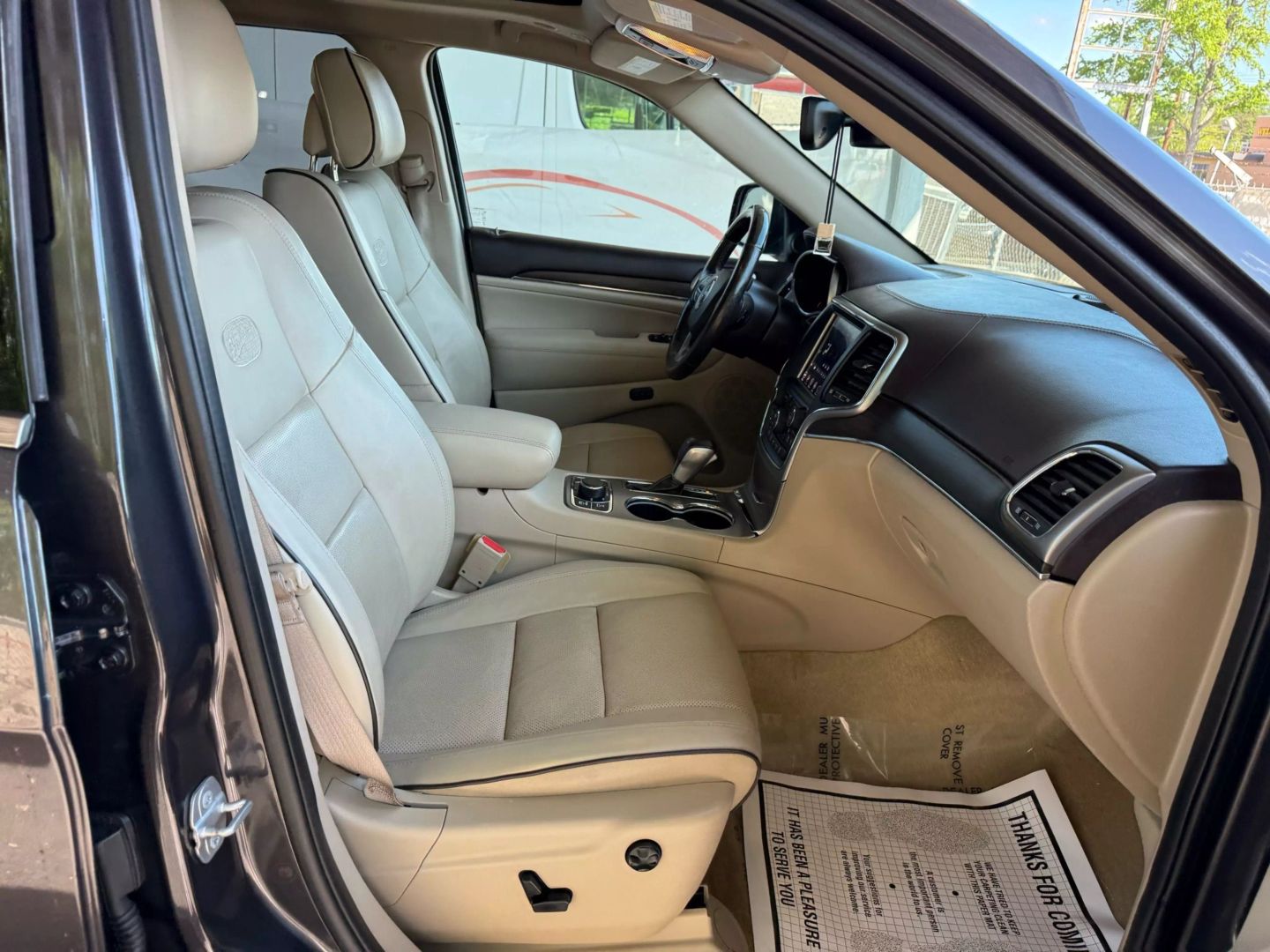 2018 Jeep Grand Cherokee - Image 25