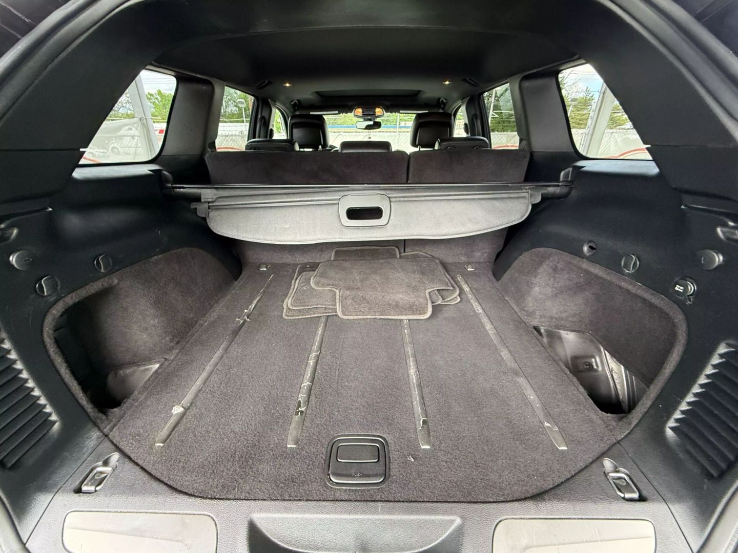 2017 Jeep Grand Cherokee - Image 20