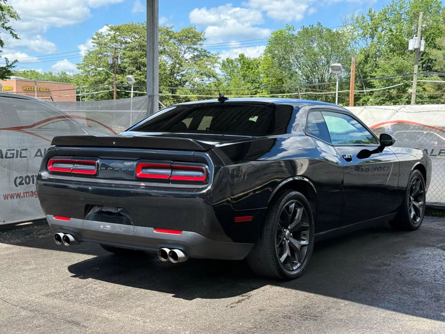 2017 Dodge Challenger - Image 11
