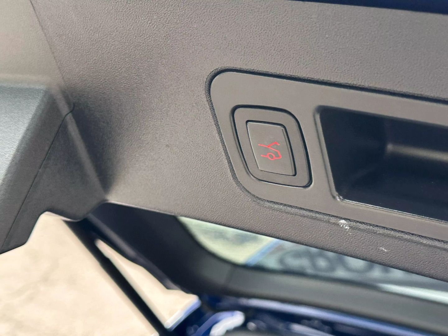 2018 Tesla Model S - Image 19