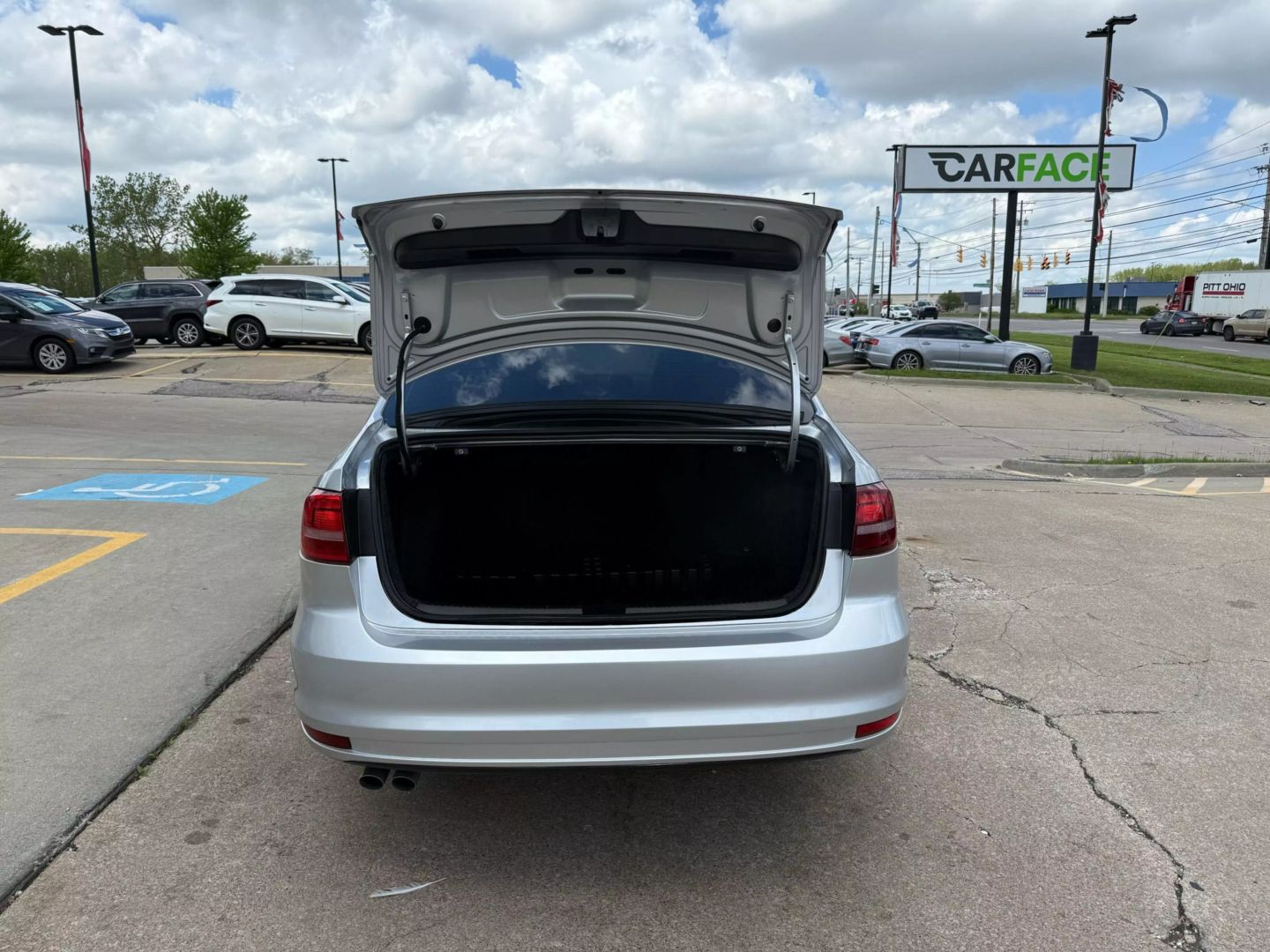 2016 Volkswagen Jetta - Image 11