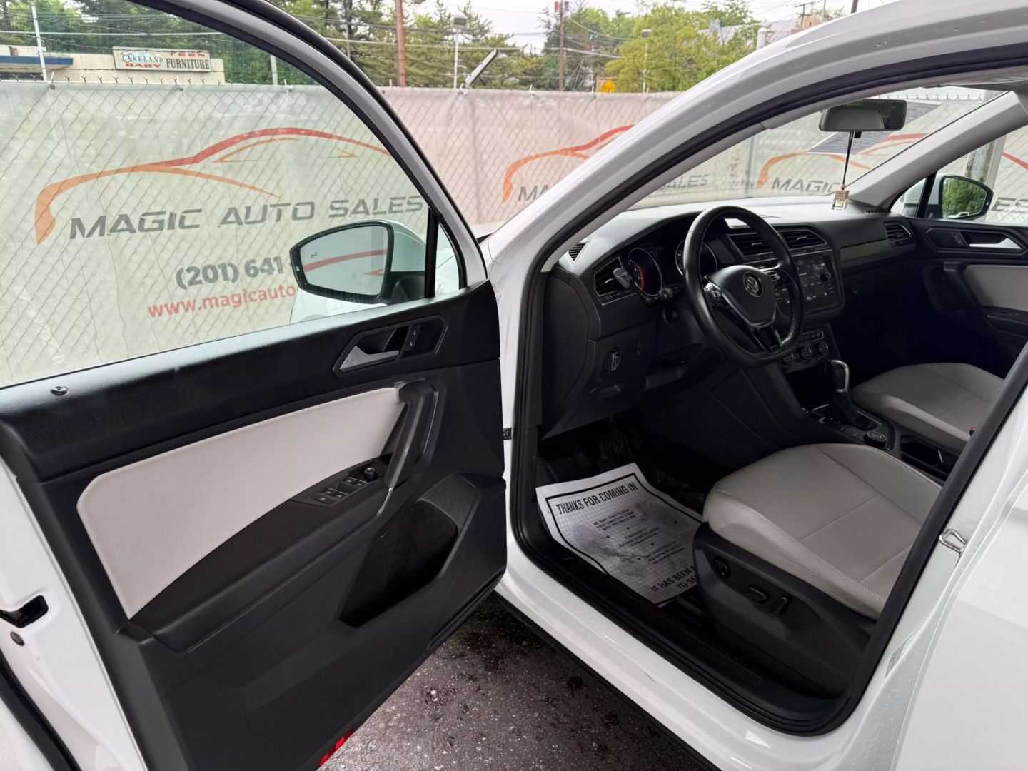 2019 Volkswagen Tiguan - Image 14