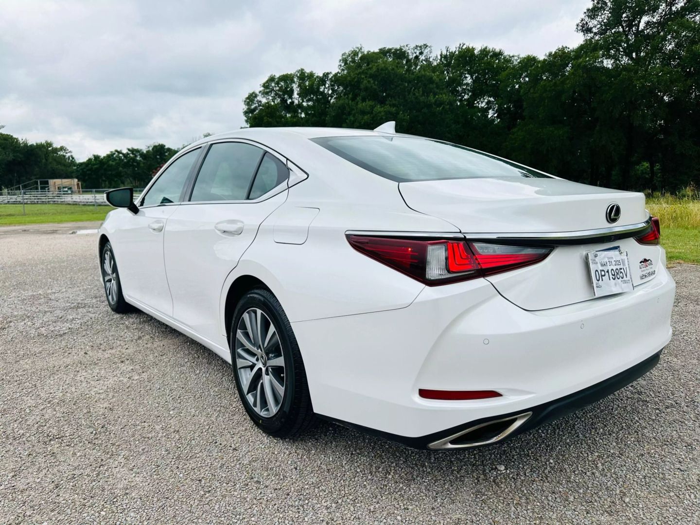 2019 Lexus Es - Image 8