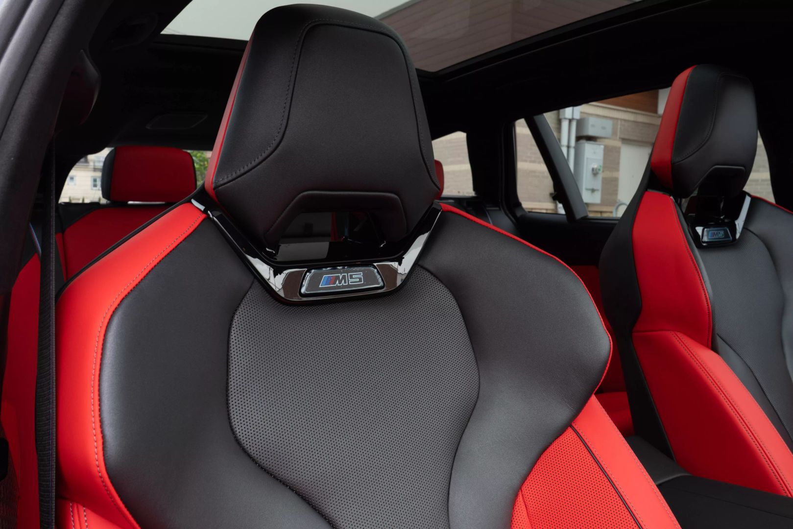 2025 Bmw M5 - Image 51