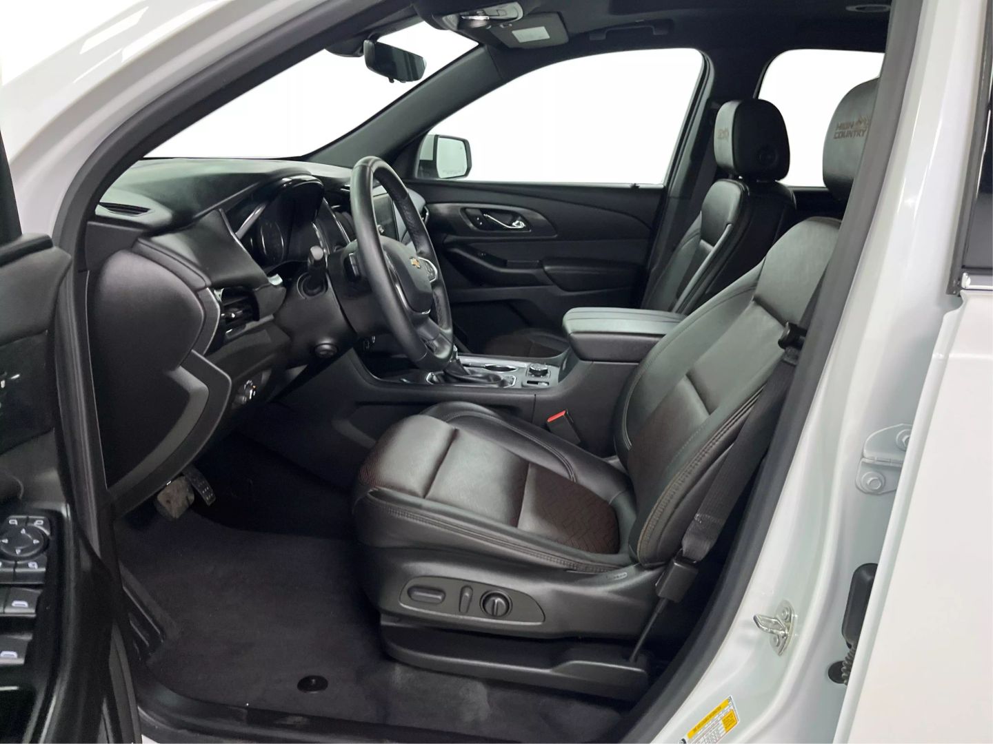 2023 Chevrolet Traverse - Image 9