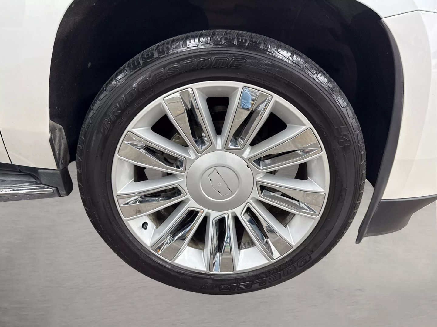 2016 Cadillac Escalade Esv - Image 13