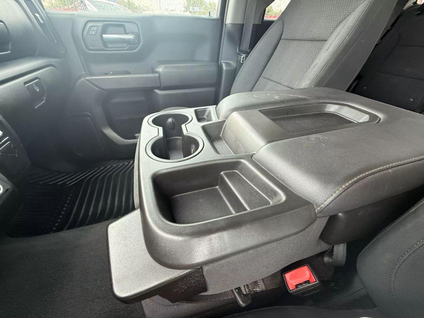 2020 Chevrolet Silverado 1500 Crew Cab - Image 18