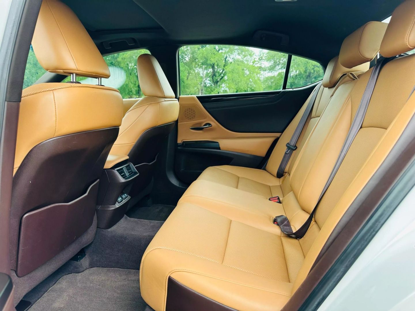 2019 Lexus Es - Image 15