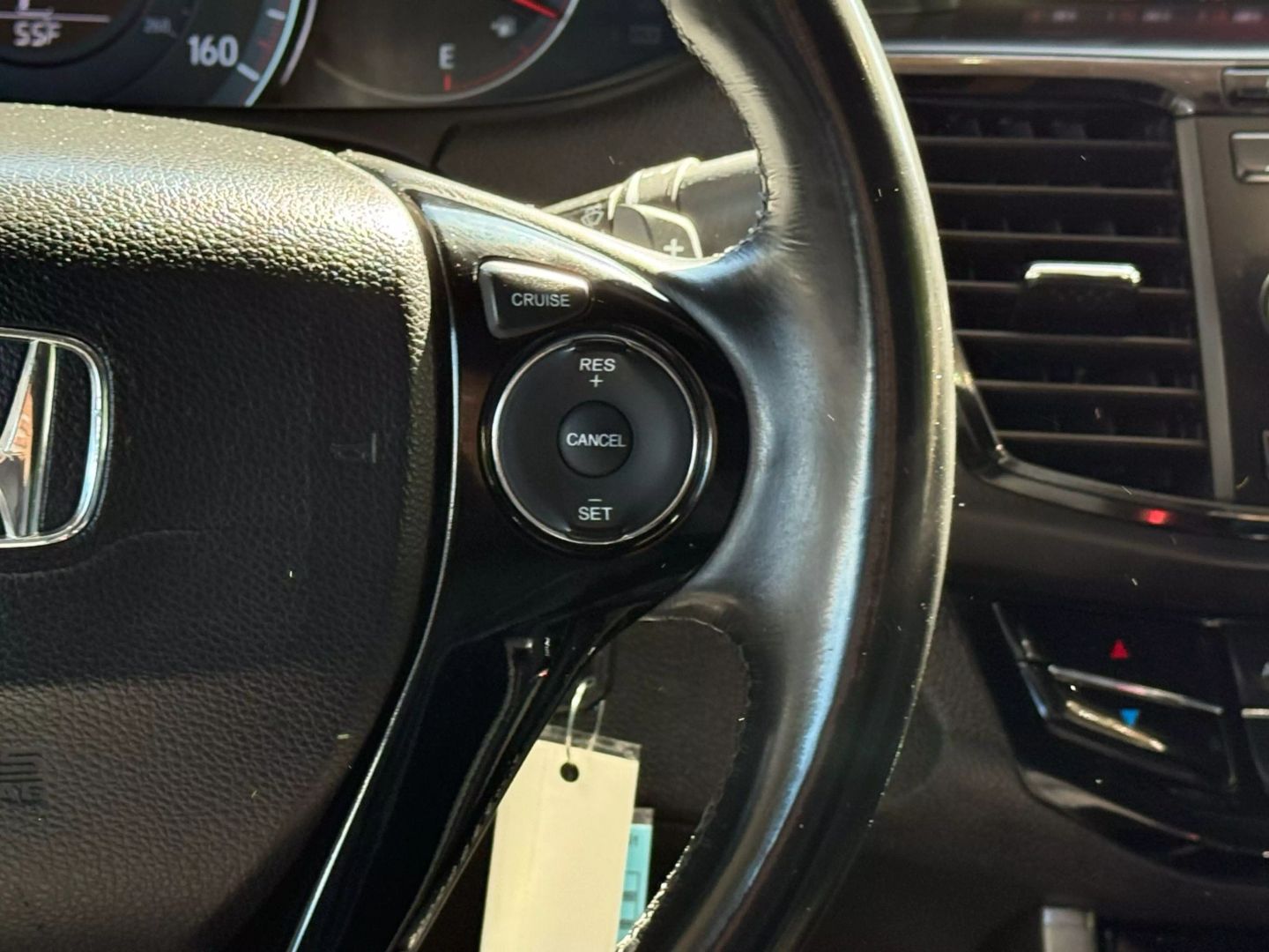 2017 Honda Accord - Image 32