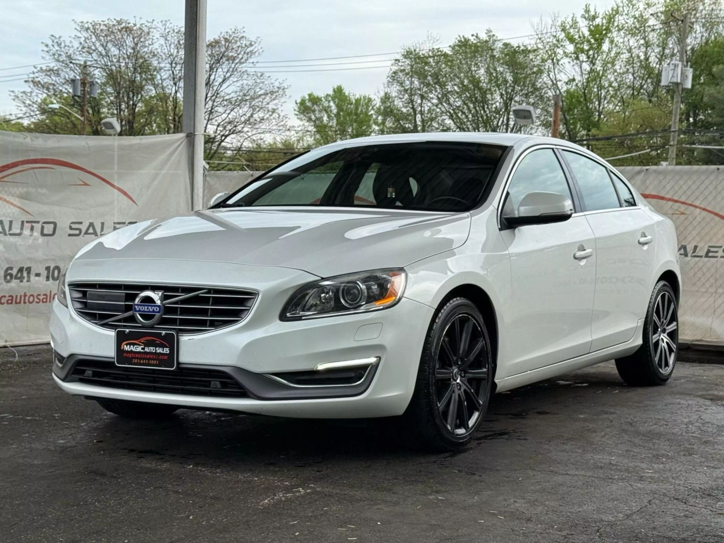 2017 Volvo S60 - Image 3