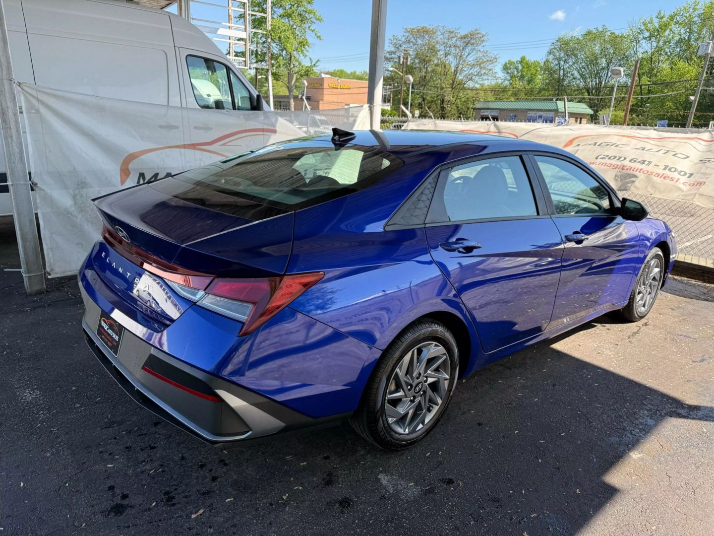 2024 Hyundai Elantra - Image 12