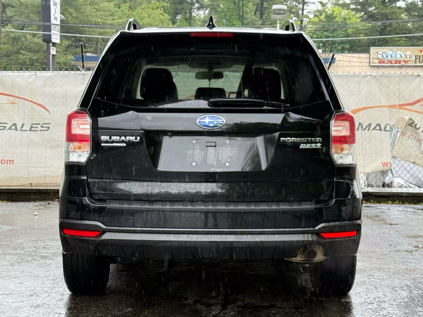 2017 Subaru Forester - Image 10
