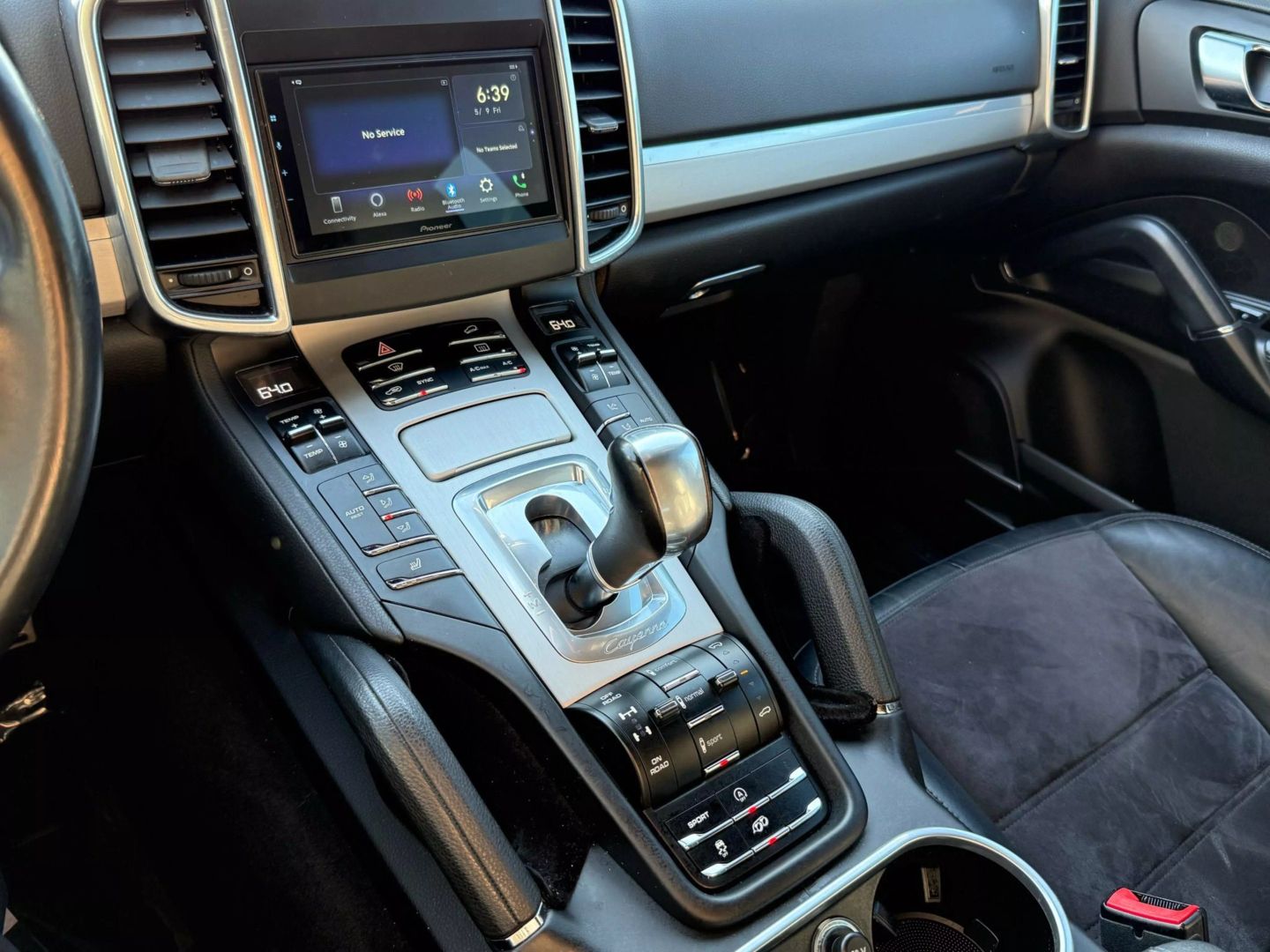 2014 Porsche Cayenne - Image 37