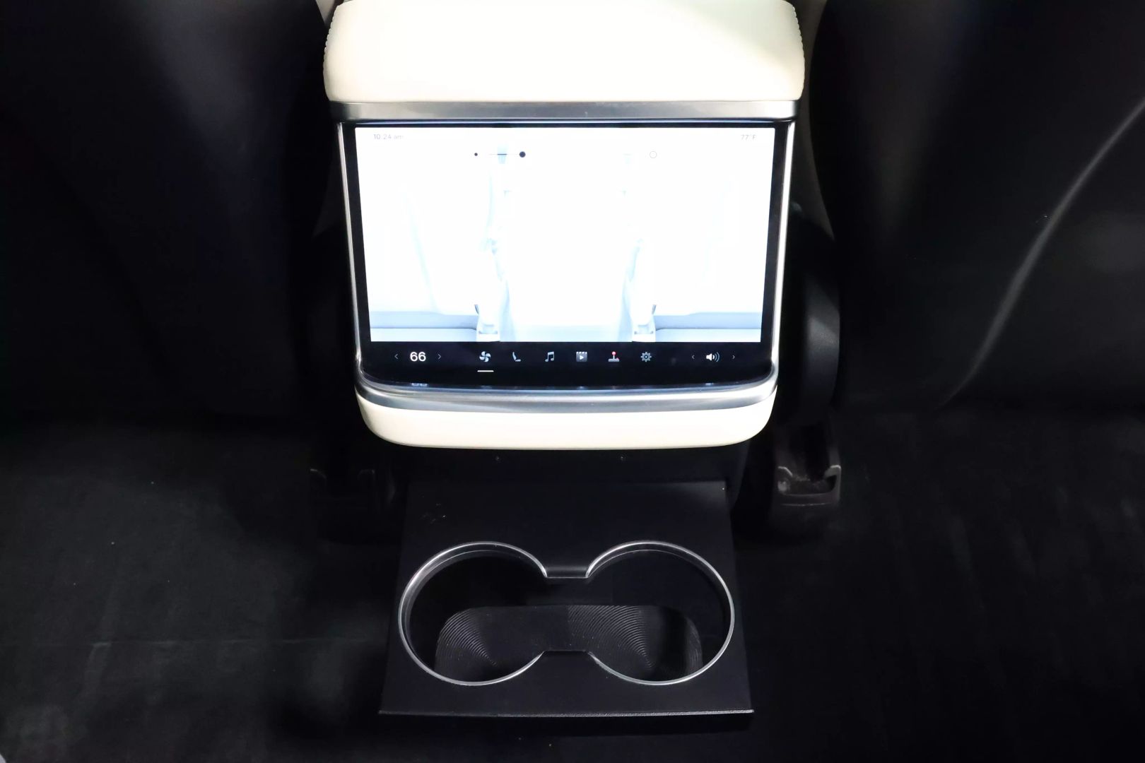 2023 Tesla Model X - Image 77