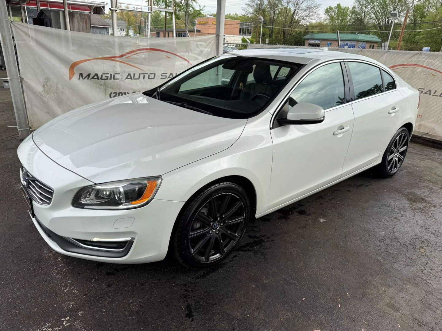 2017 Volvo S60 - Image 8