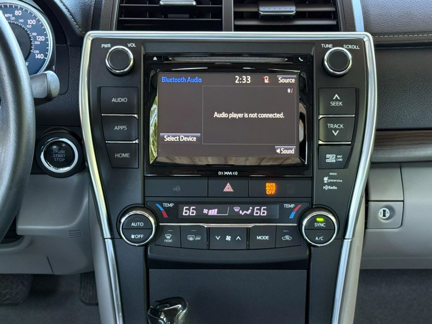 2016 Toyota Camry - Image 28