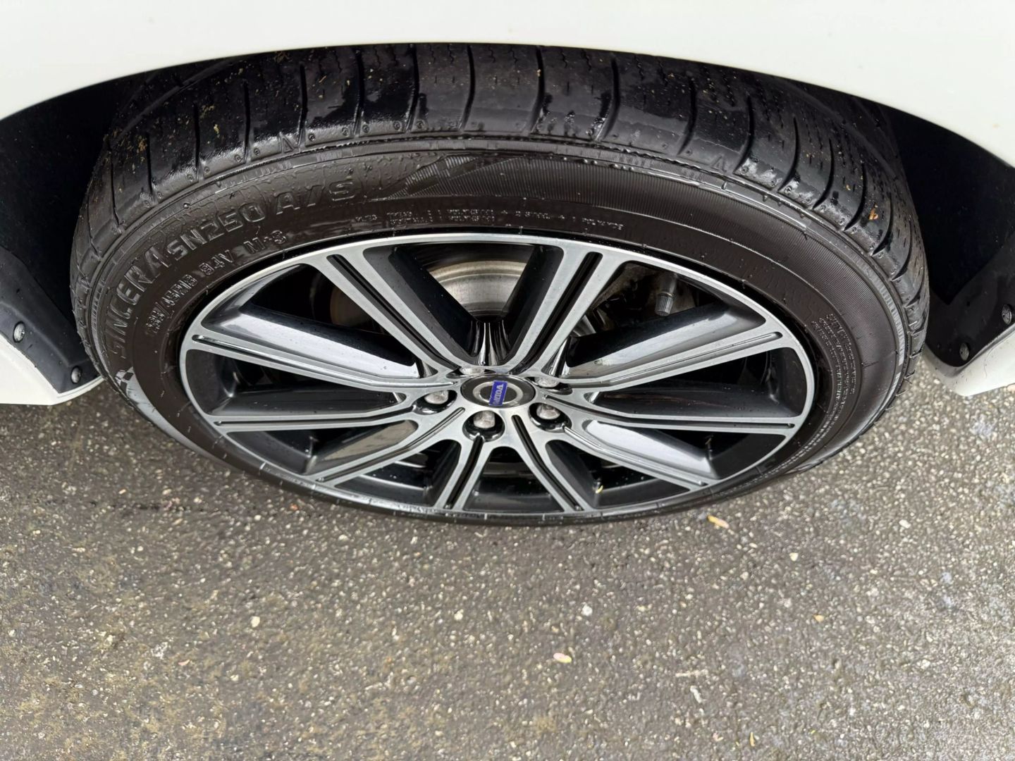 2017 Volvo S60 - Image 45