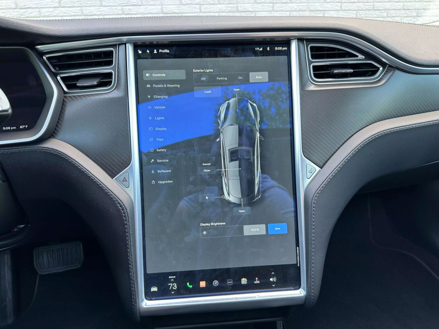 2014 Tesla Model S - Image 48
