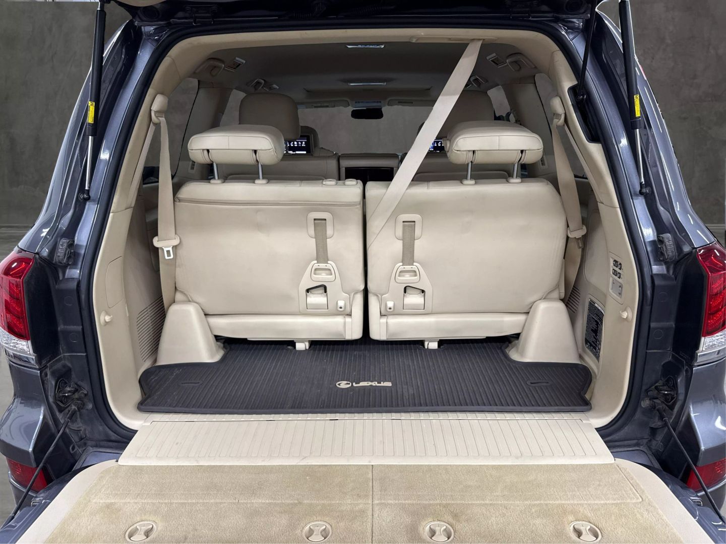 2013 Lexus Lx - Image 12