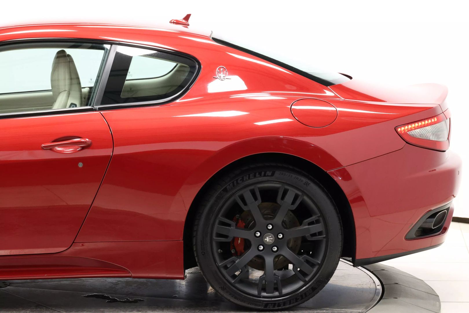2013 Maserati Granturismo - Image 8