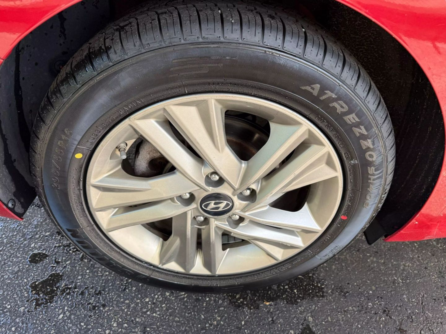 2019 Hyundai Elantra - Image 48