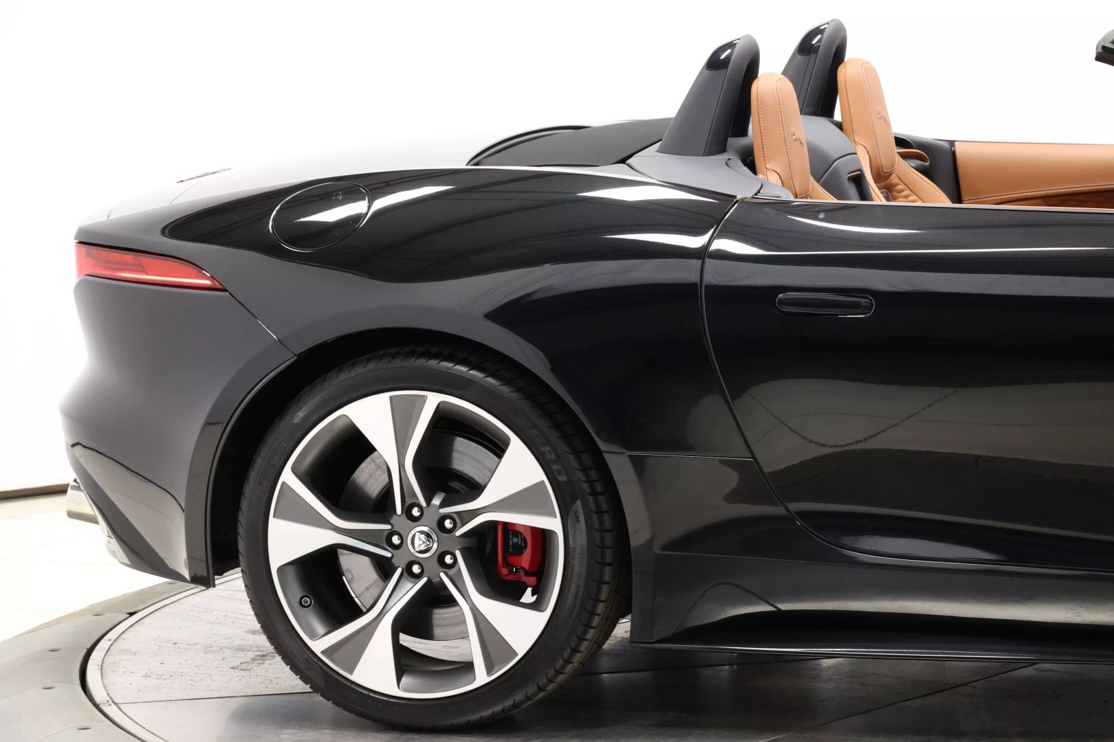 2024 Jaguar F-type - Image 52