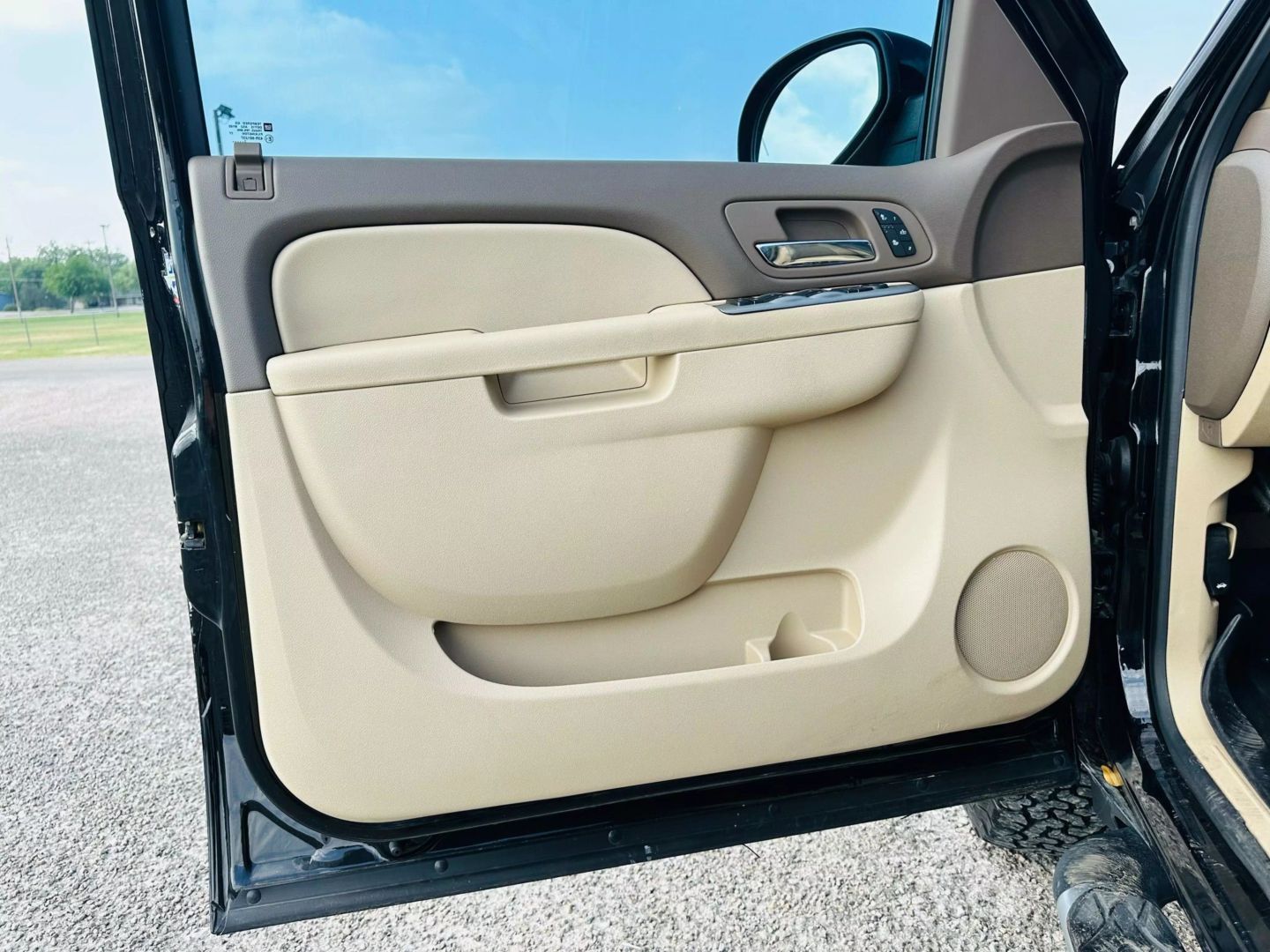 2014 Chevrolet Tahoe - Image 13