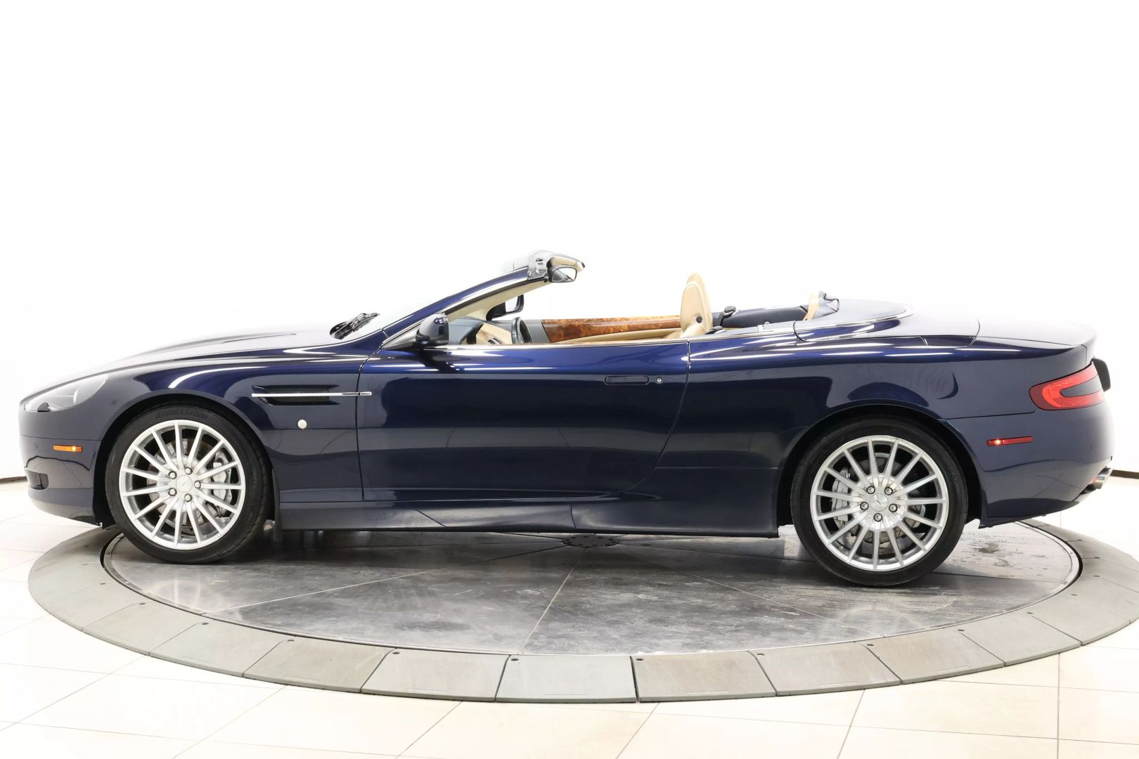 2008 Aston Martin Db9 - Image 6