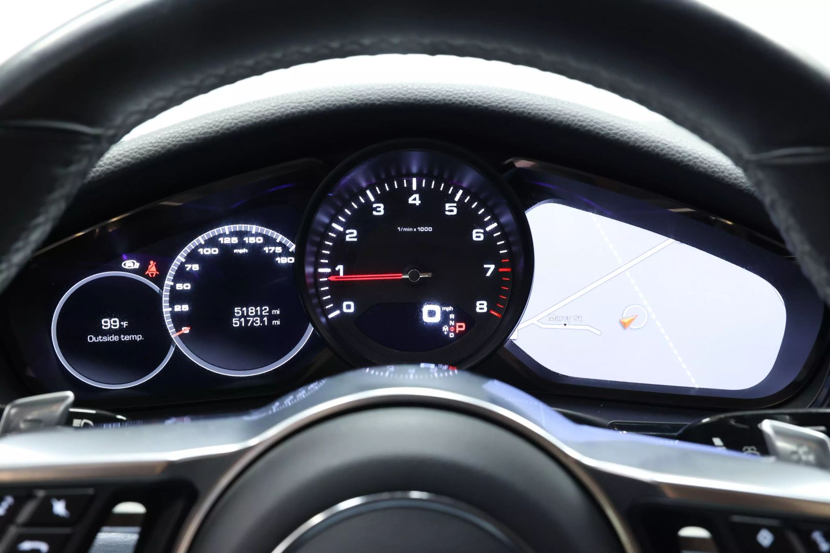 2018 Porsche Panamera - Image 28