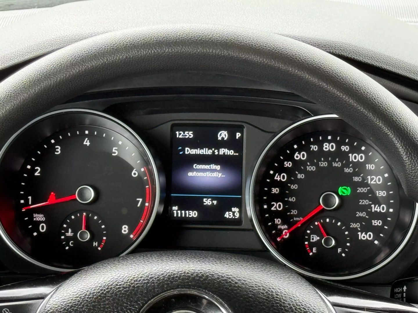 2018 Volkswagen Tiguan - Image 33