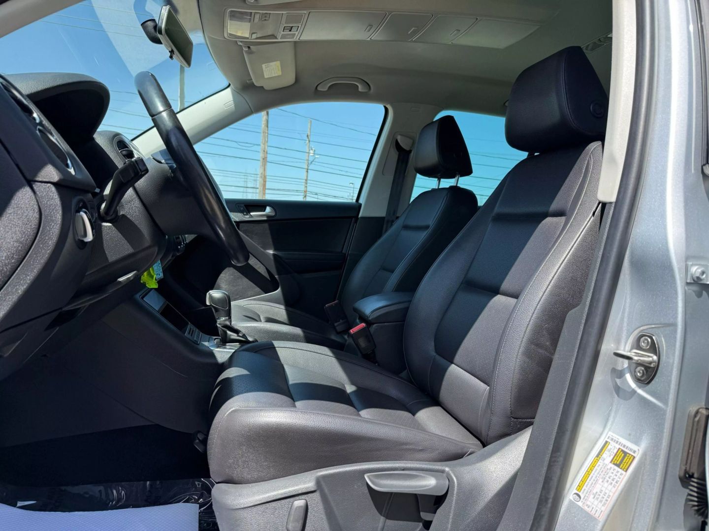 2013 Volkswagen Tiguan - Image 18