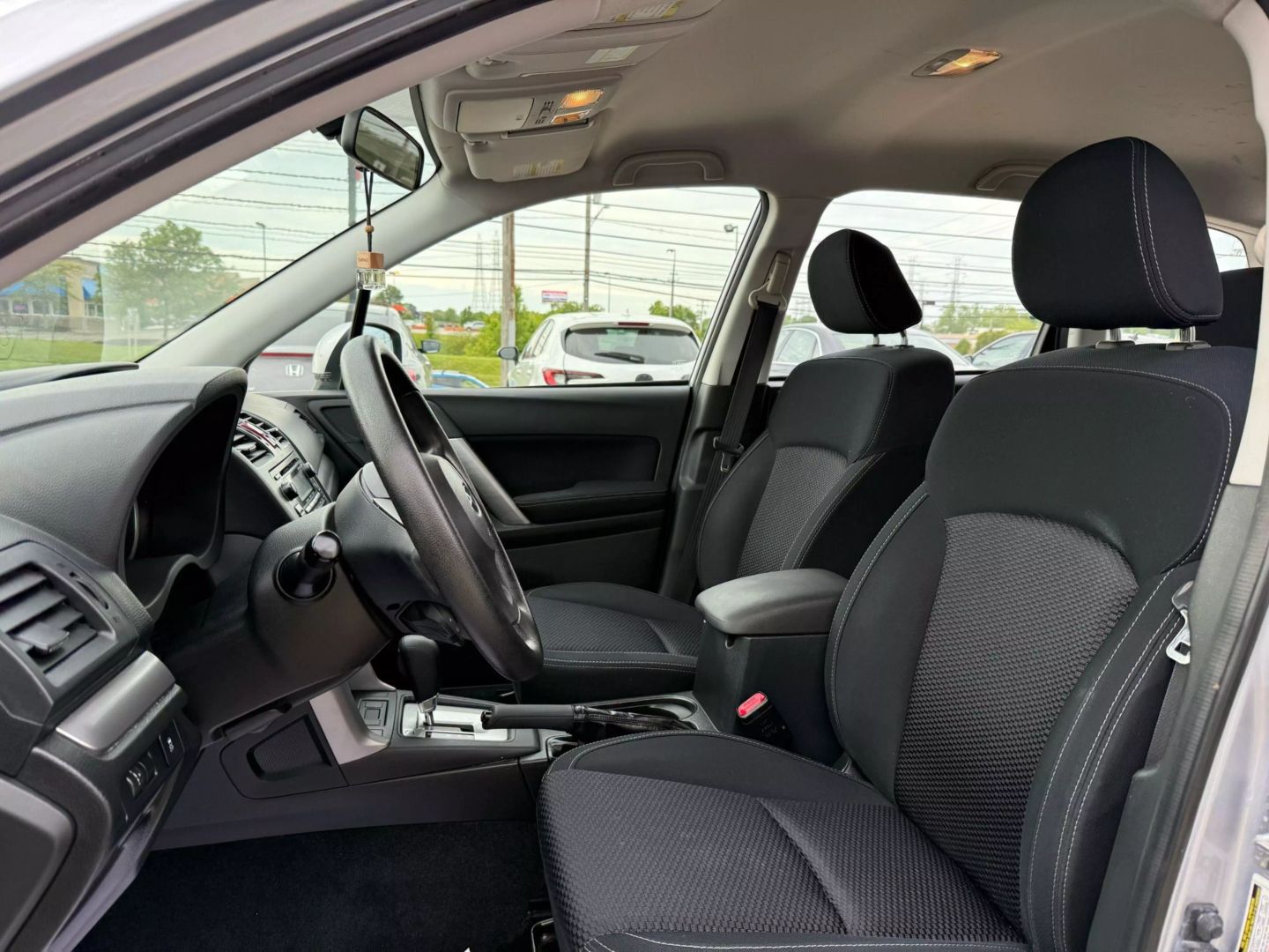 2015 Subaru Forester - Image 17