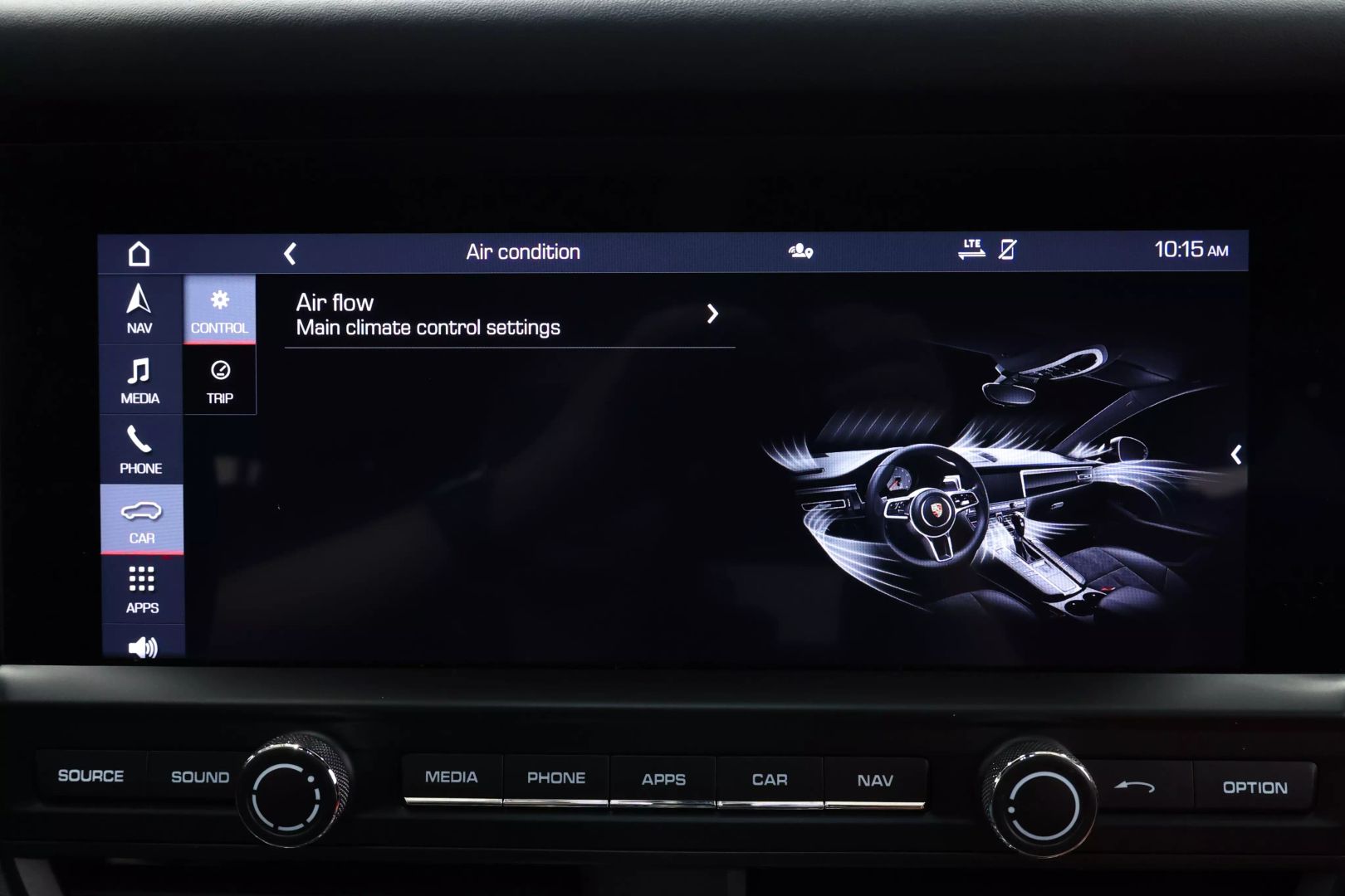 2021 Porsche Macan - Image 31
