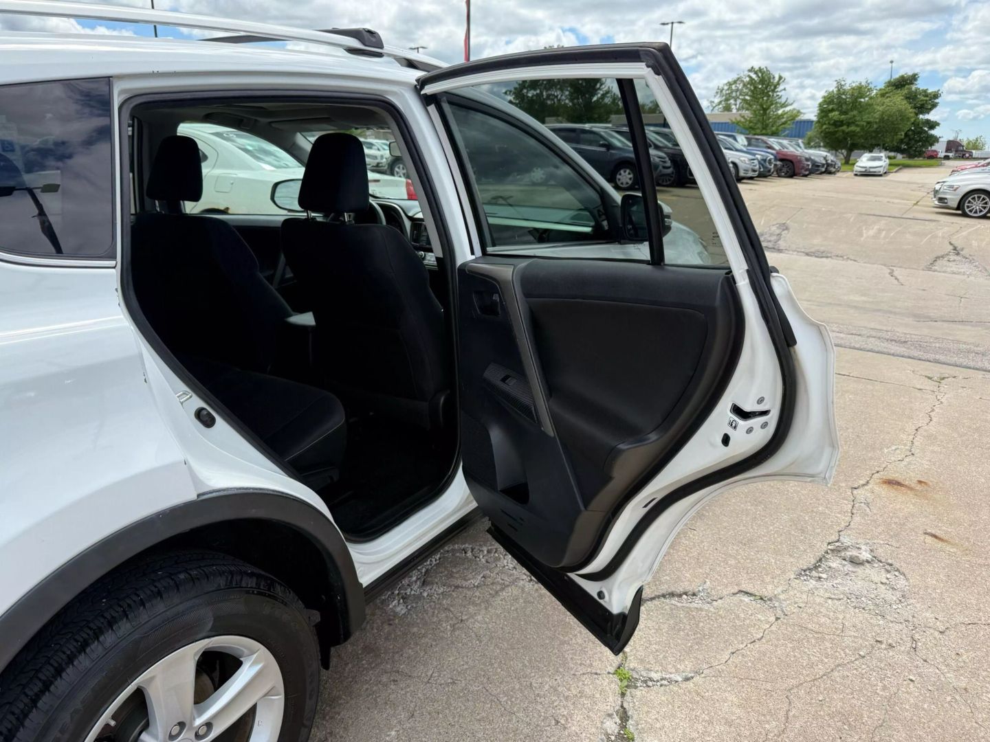 2013 Toyota Rav4 - Image 20