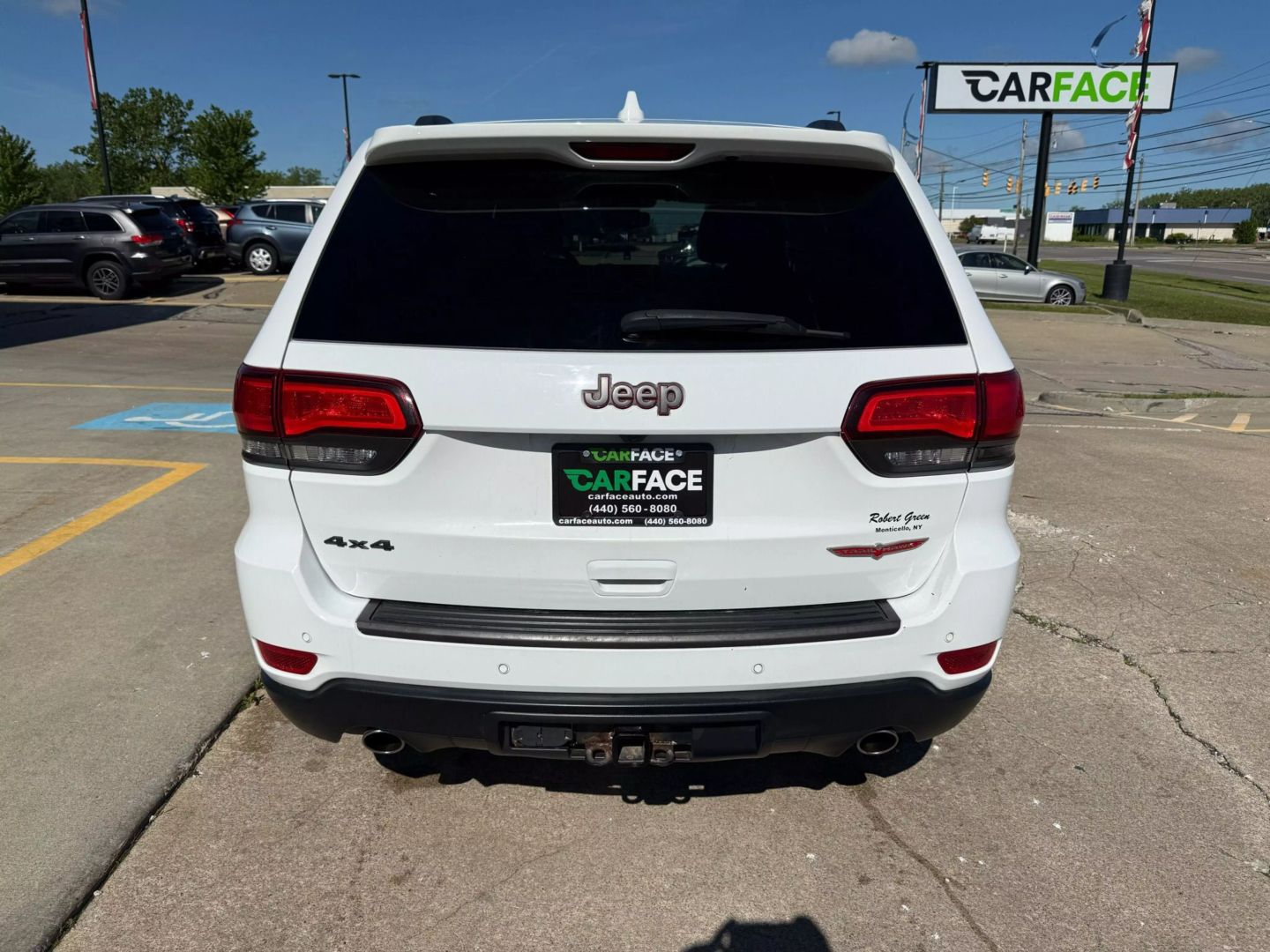 2020 Jeep Grand Cherokee - Image 9