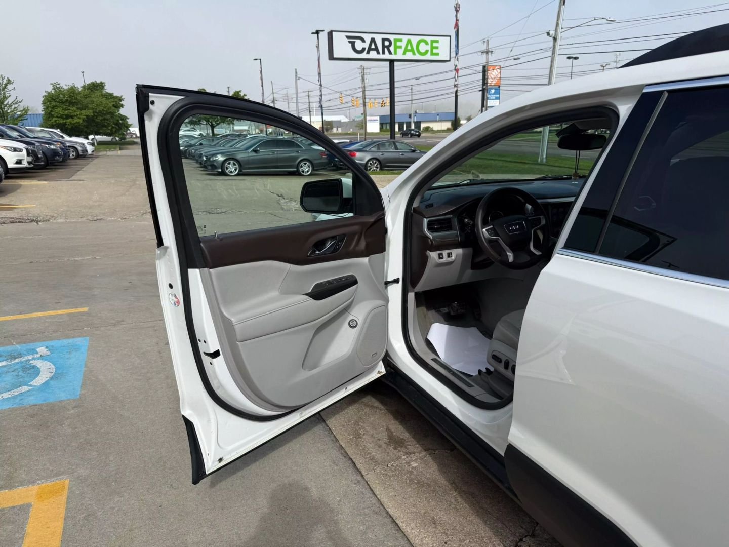 2018 Gmc Acadia - Image 17