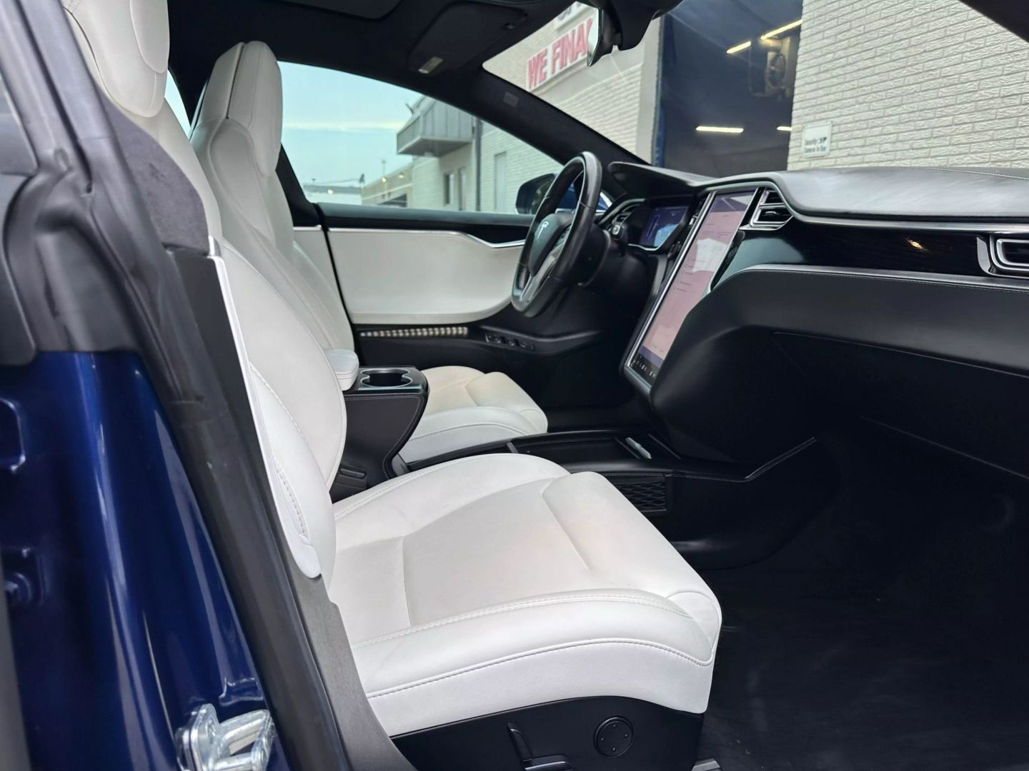 2018 Tesla Model S - Image 21