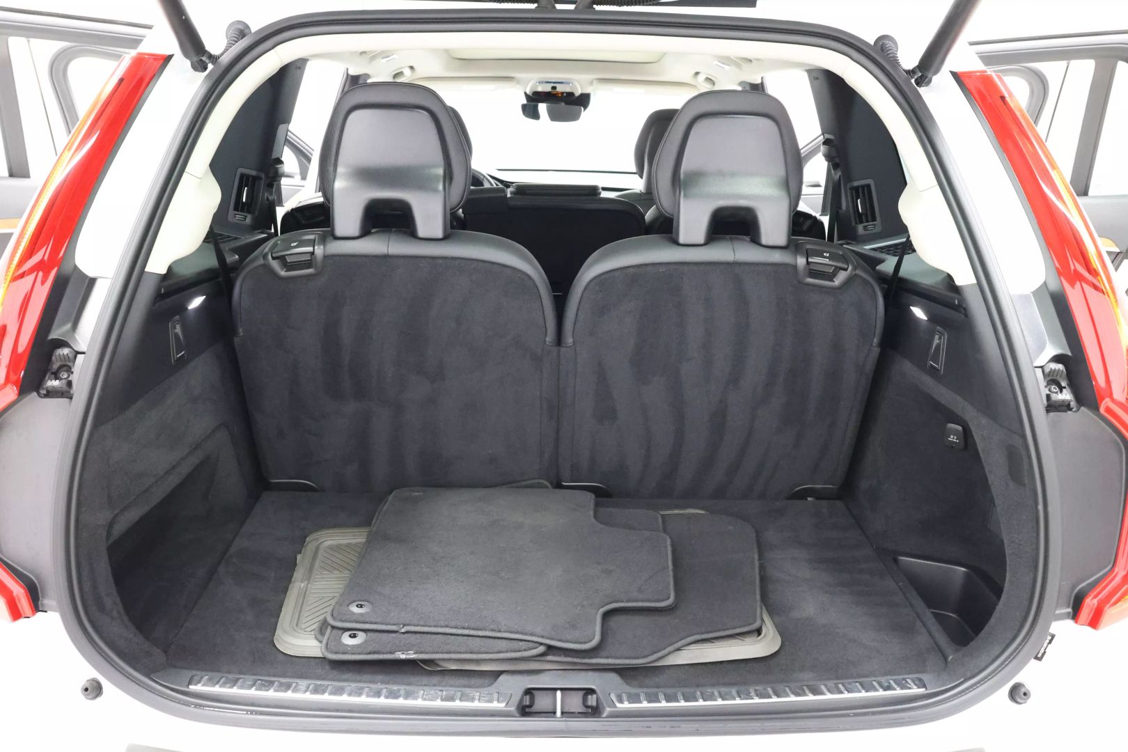 2022 Volvo Xc90 - Image 64