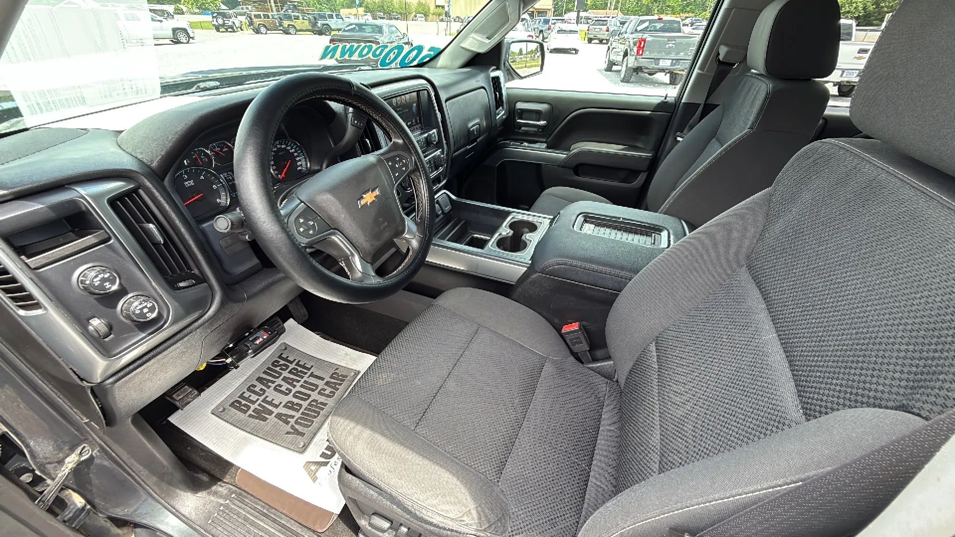 Image 10 of 2017 CHEVROLET SILVERADO 1500 CREW CAB