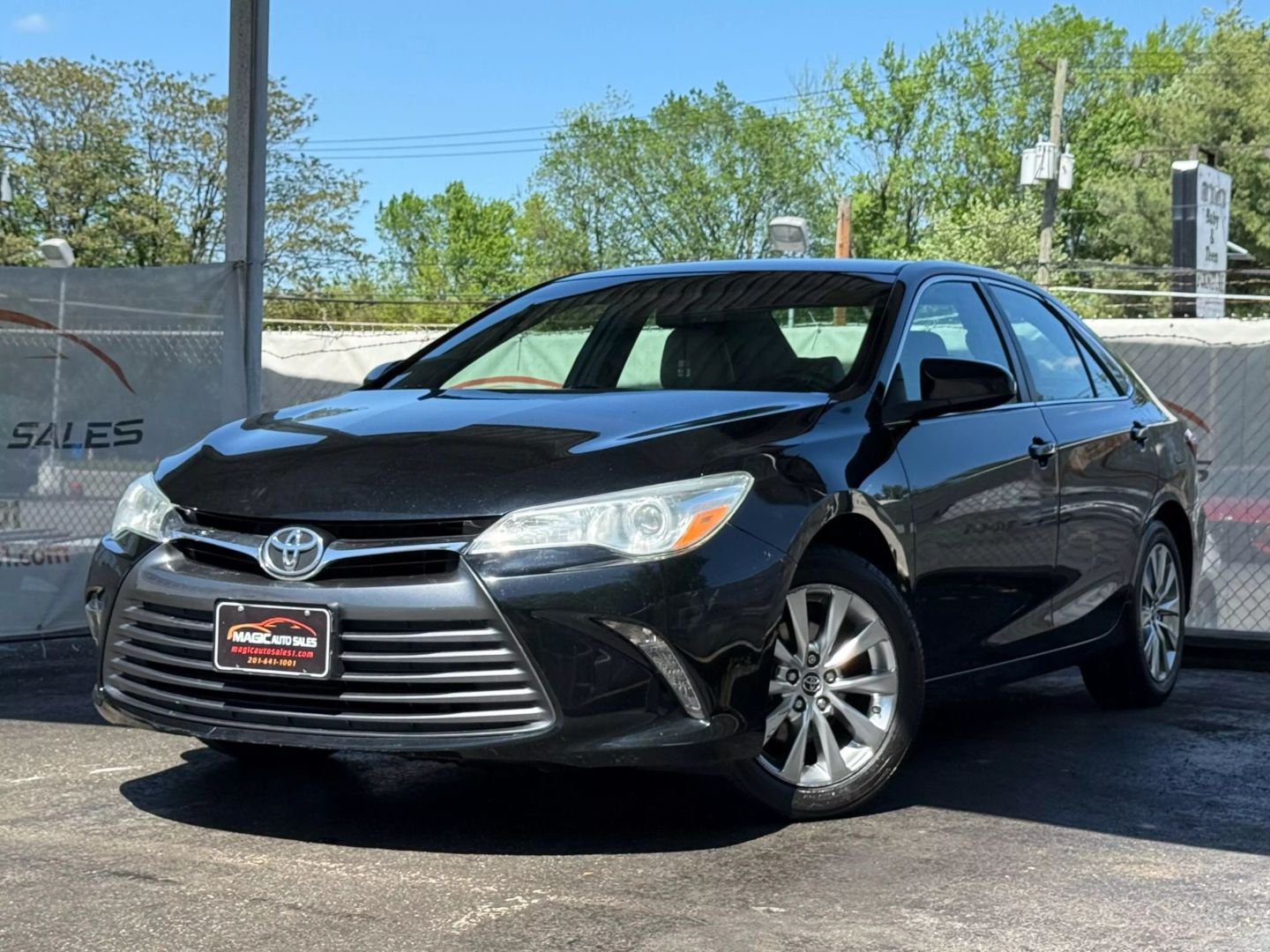 2016 Toyota Camry - Image 1