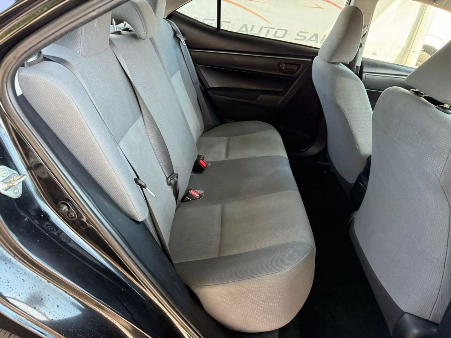 2015 Toyota Corolla - Image 22