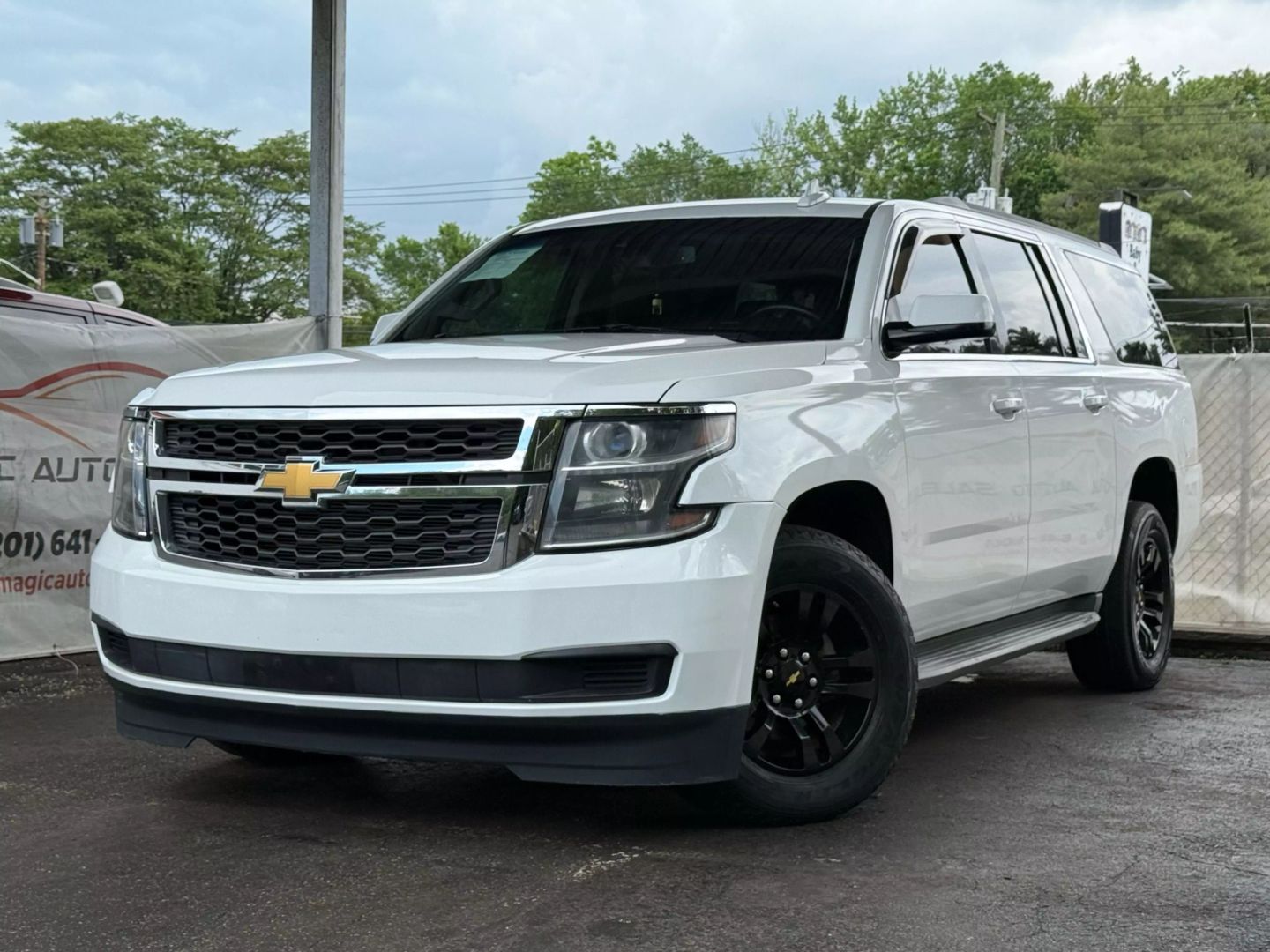 2015 Chevrolet Suburban - Image 1